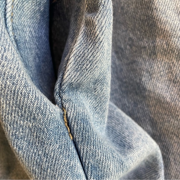 Cute short jean dress with jean belt - Picture 5 of 9